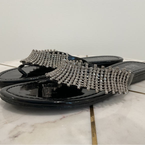 🔴SHI BY JOURNEYS RHINESTONE SANDALS🔴 - Picture 3 of 13